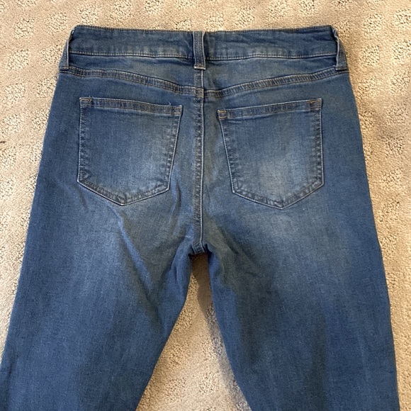 Altar’d State Cropped Jeans - Picture 3 of 4